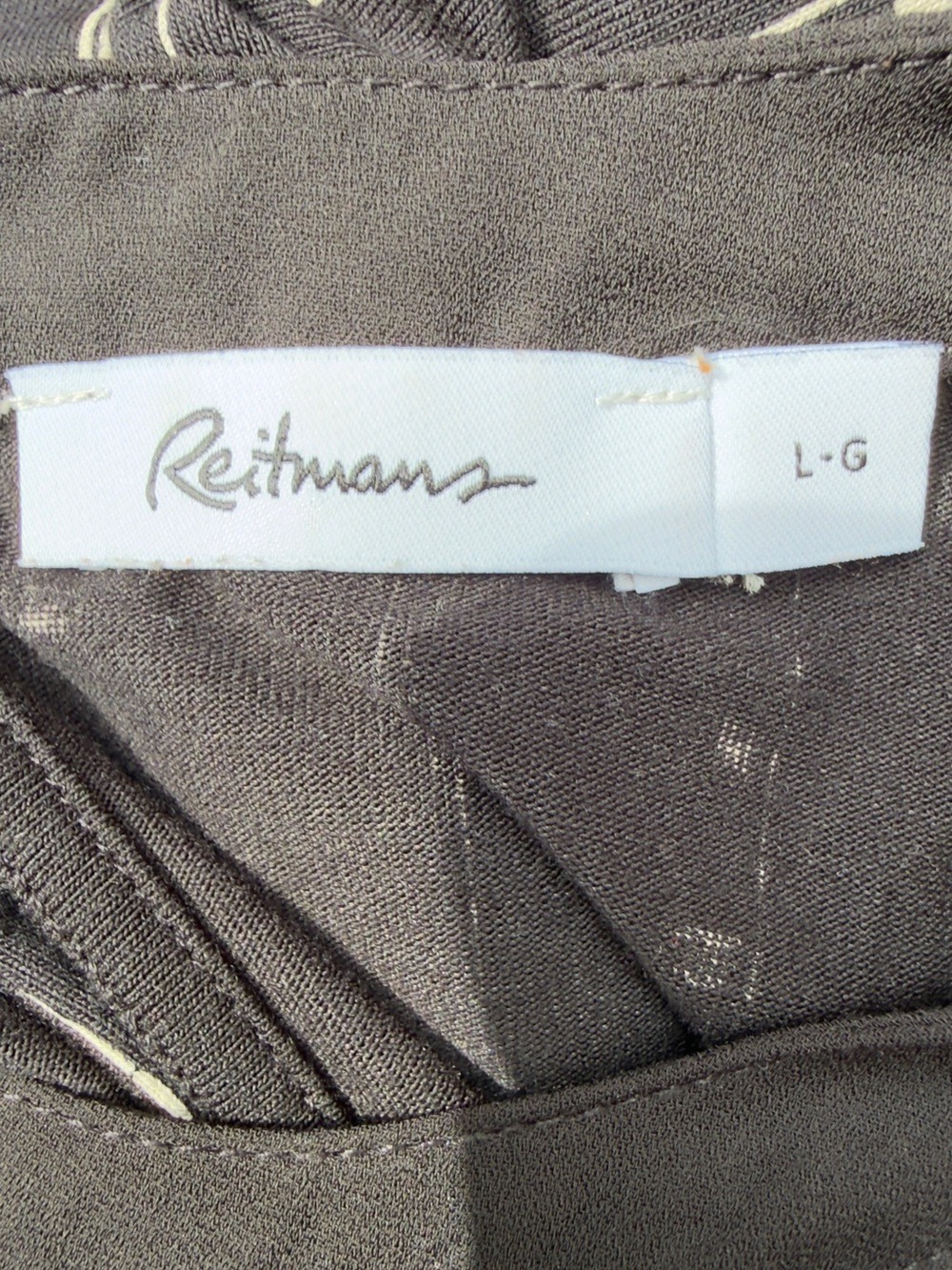 • Reitmans Black Sleeveless Halter-Style Printed Top - Picture 6 of 8